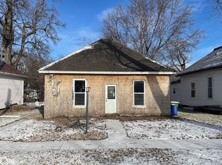 703 W Broadway Ave, Fairfield, IA 52556