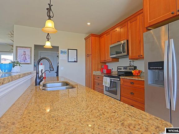 2nd image of 8515 Sandpiper St