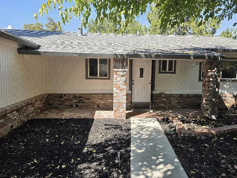 3 bed, 1104 sqft, $2,800 — Photo 3