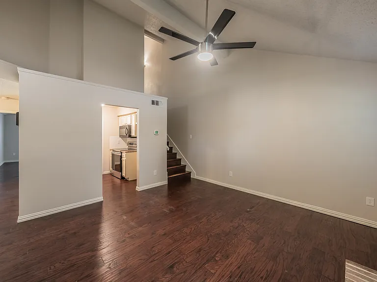 6402 Valleybrooke Ct — Photo 14