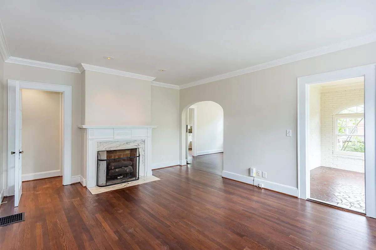 Building Photo - 1865 Ridgewood Dr NE