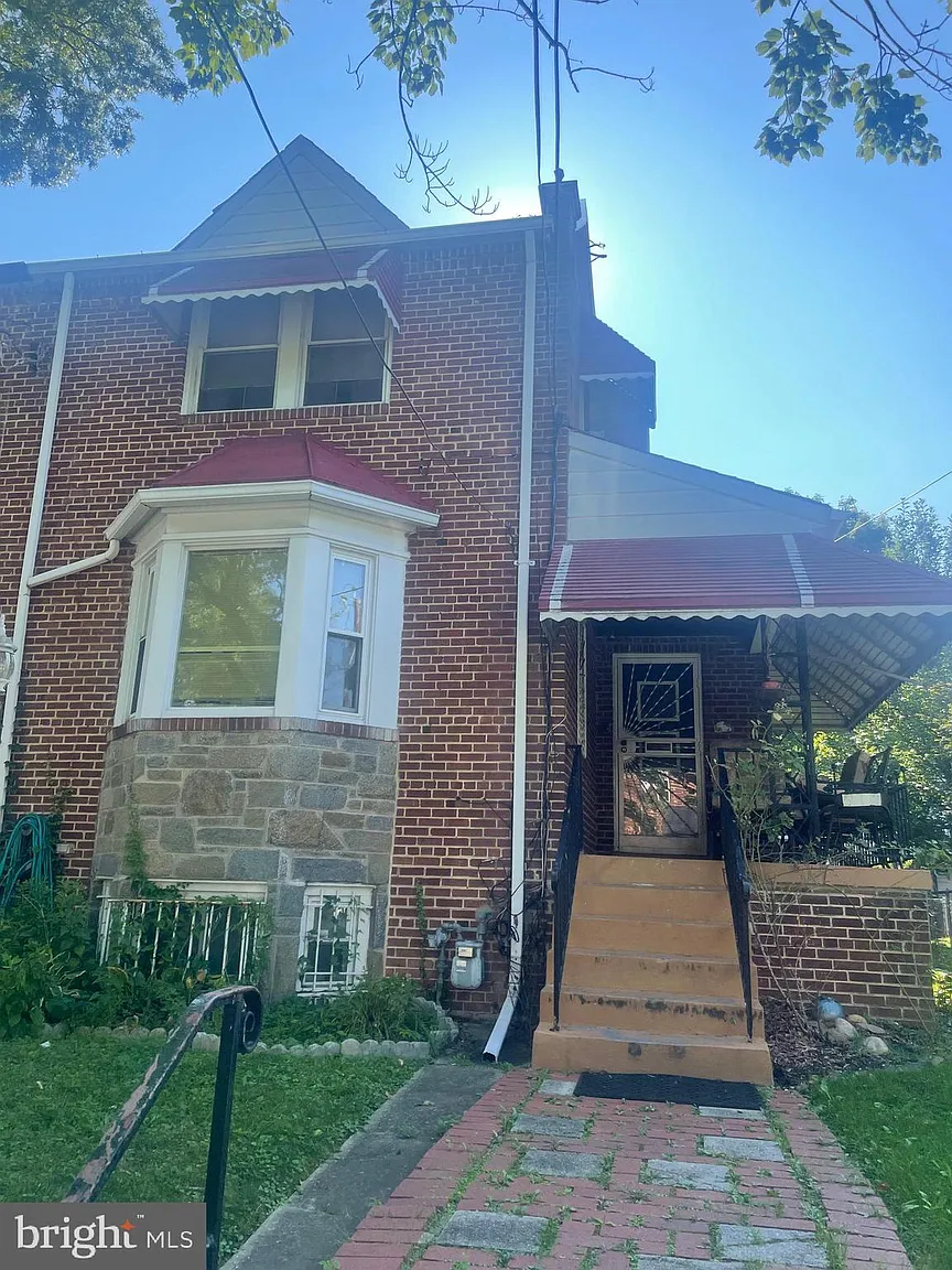 5802 3rd Pl NW photo 1