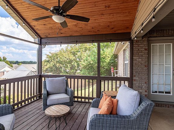 4th image of 111 American Eagle Way