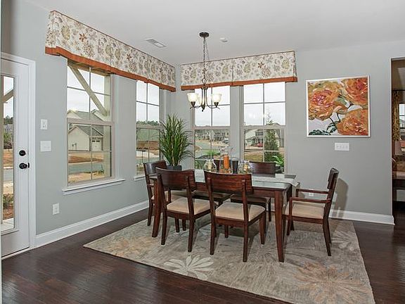 2nd image of 804 Beech Glen Dr
