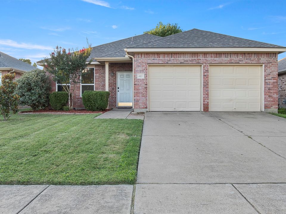 1st image of 2832 Westover Dr