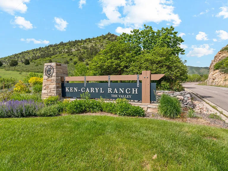 7327 S Yank Ct — Photo 40