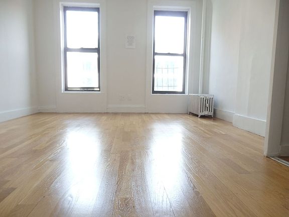 4th image of 630 10th Ave APT 4N