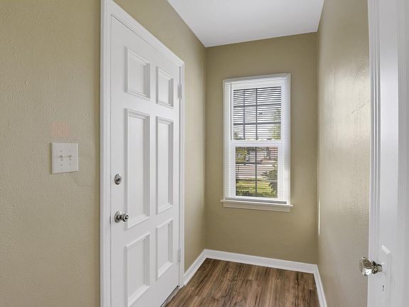 4th image of 535 King Ave