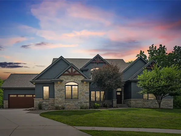 165 Hidden Meadow Dr, Waukee, IA 50263