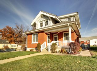 1030 N 20th St, Quincy, IL 62301