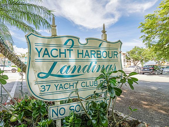 2nd image of 37 Yacht Club Dr APT 310