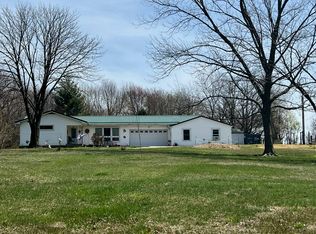 1042 Thackery Rd, Mill Shoals, IL 62862