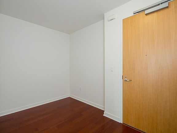 3rd image of 318 Spear St Unit 3D