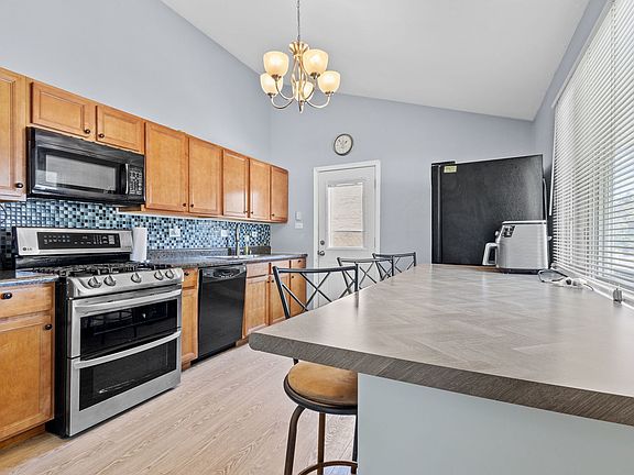 5th image of 17060 Oketo Ave