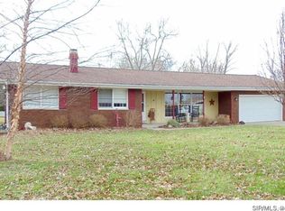5 Sunrise Ct, Highland, IL 62249