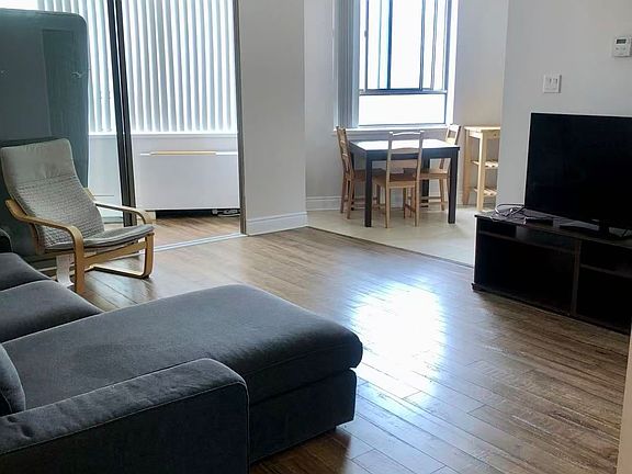 3rd image of 260 Queens Quay W #2805