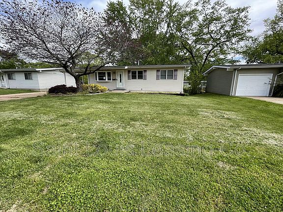 2nd image of 1455 Boulder Dr