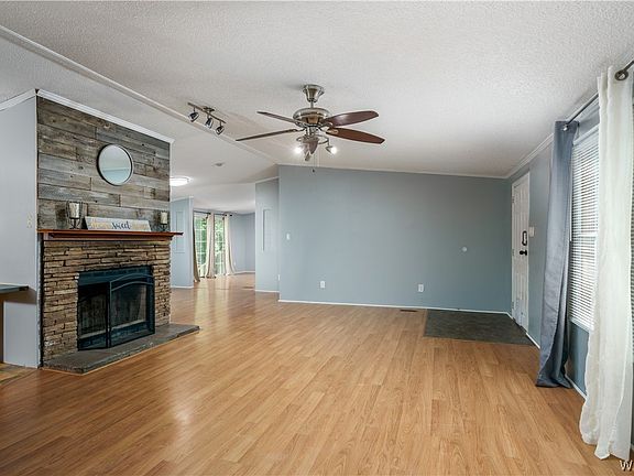 2nd image of 26 Possum Hollow Dr