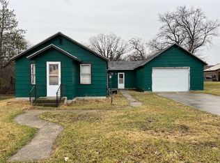 25 Short Ave, Hallock, MN 56728