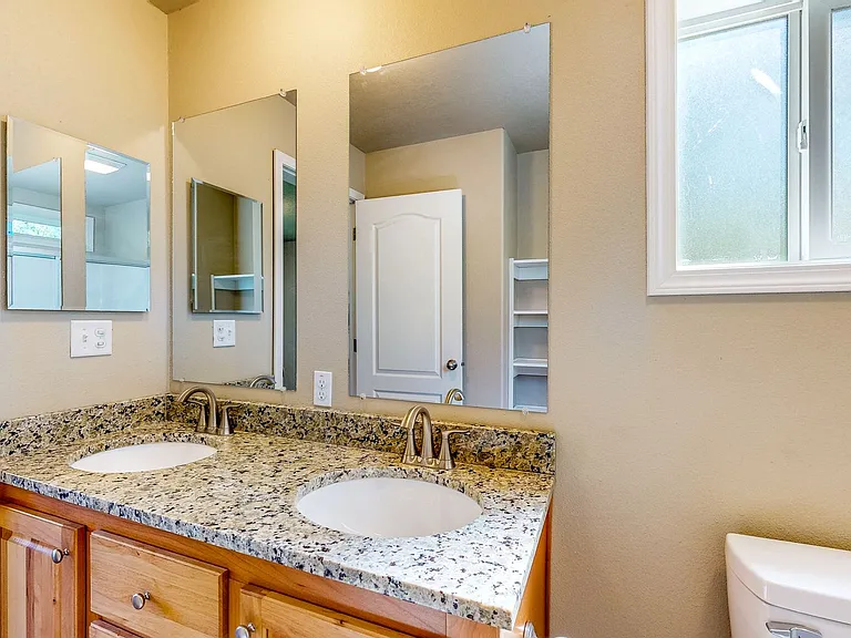 12800 Dunbar Rd — Photo 35