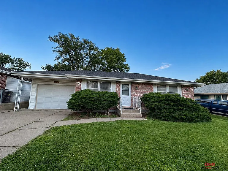 7130 Walker Ave — Photo 1