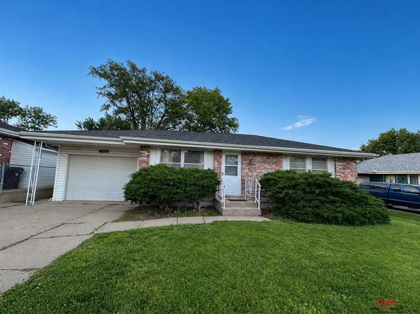 7130 Walker Ave, Lincoln, NE 68507