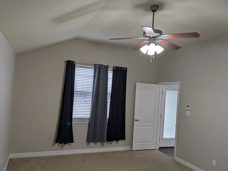 5805 Thompson Pl — Photo 24