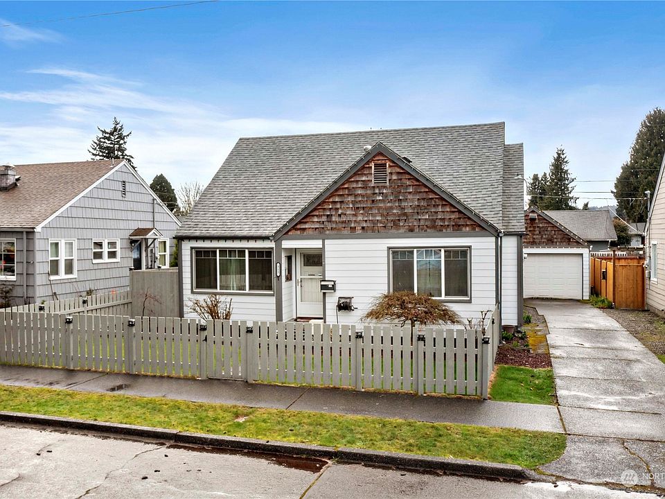 1st image of 315 I Street SE