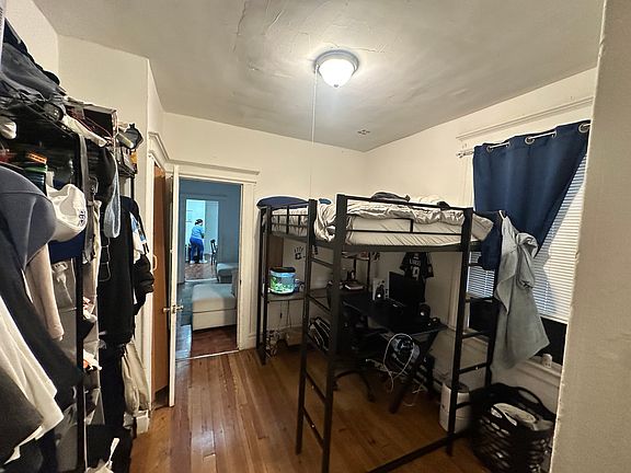 4th image of 14 Franklin Ave #2