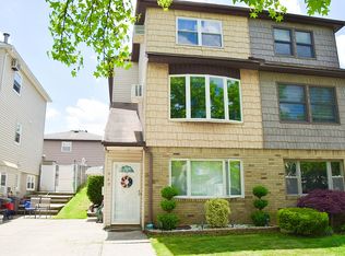 242 Sandalwood Dr, Staten Island, NY 10308