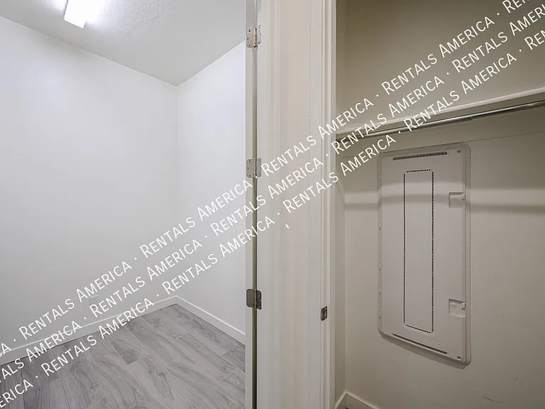 1530 E San Carlos Way — Photo 36
