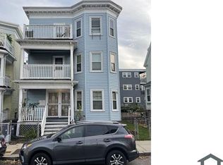37 Oakley St APT 3, Dorchester Center, MA 02124