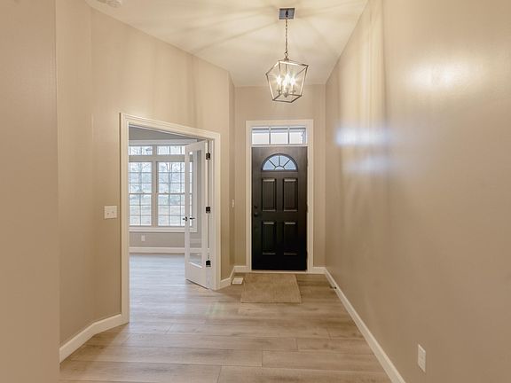 3rd image of 52075 Cloverleaf Dr W