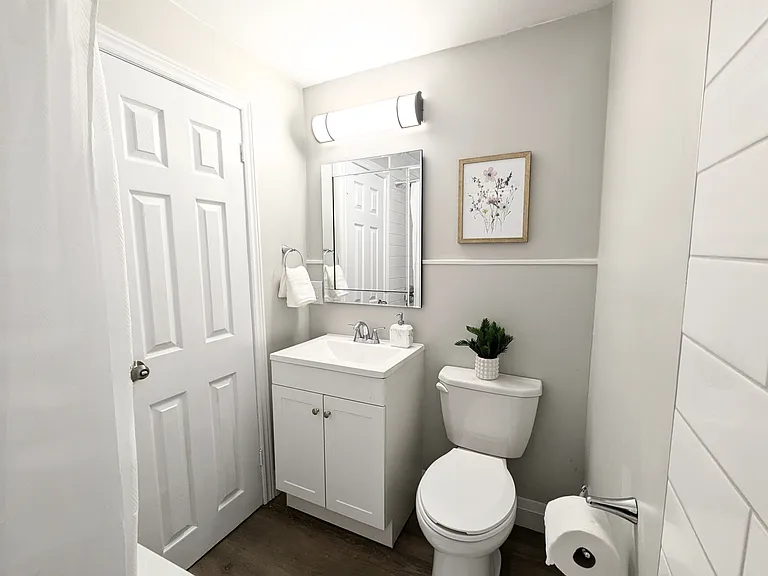 8 Speedvale Ave W — Photo 6