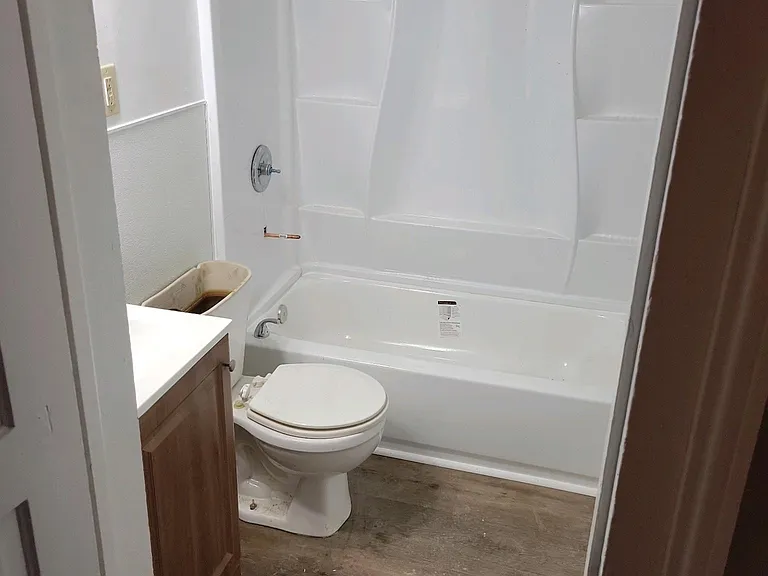 505 E Walnut St #B — Photo 3