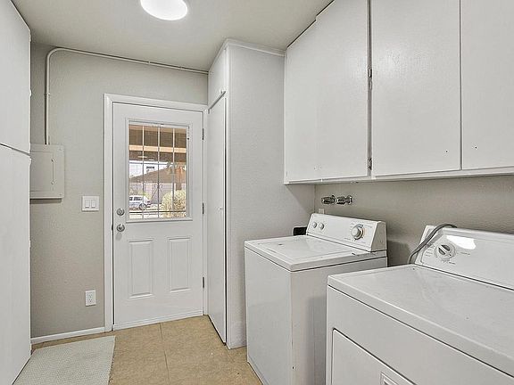 Entry way from the carport/laundry room