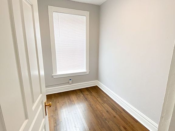4th image of 3257 Oregon Ave #B