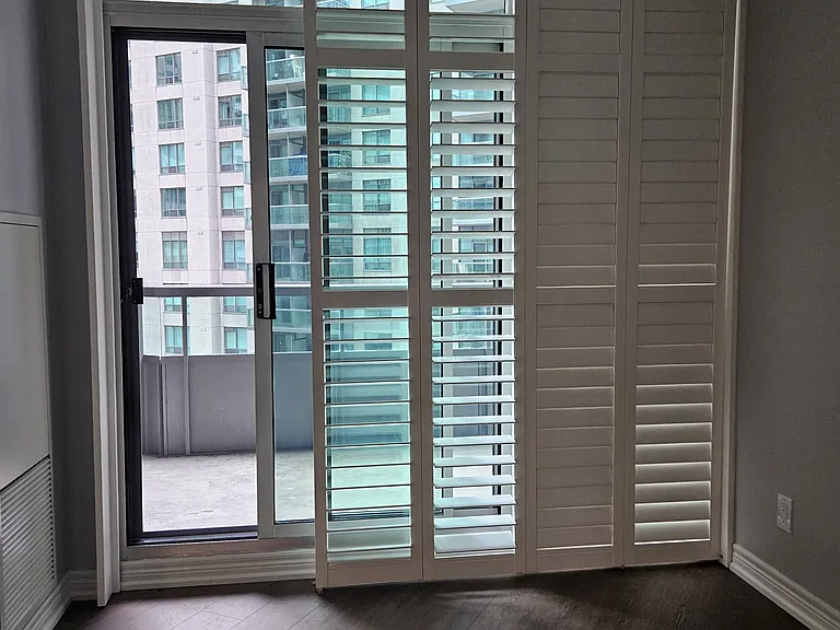 30 Grand Trunk Cres #615 — Photo 9
