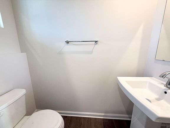 5th image of 3903 15th St NE #4