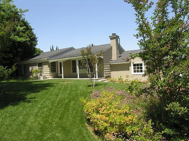 1st image of 17931 Karen Dr