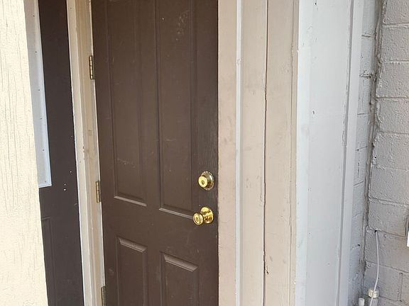 2nd image of 100 15th St Unit D