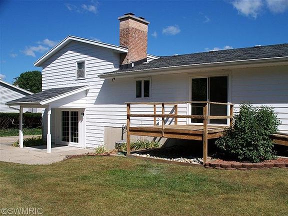 4th image of 46 Brookside Dr SW