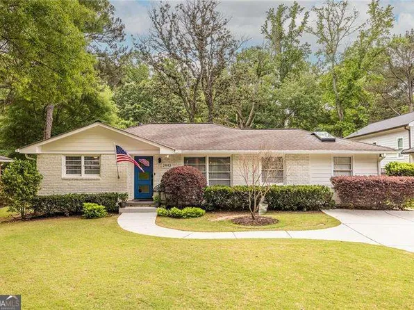 2443 Hunting Valley Dr, Decatur, GA 30033