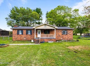 211 Evans Rd, Jacksboro, TN 37757