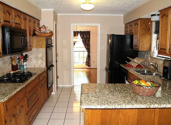 5th image of 1601 Clydesdale Dr