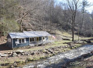 1742 Pigeon Roost Rd, Green Mountain, NC 28740