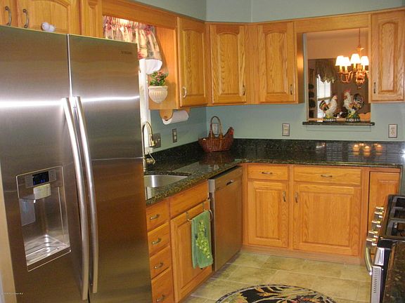 4th image of 2313 N Chanticleer Ct