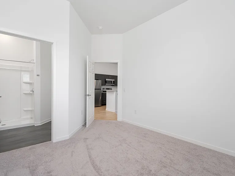 Flats at Powell — Photo 24