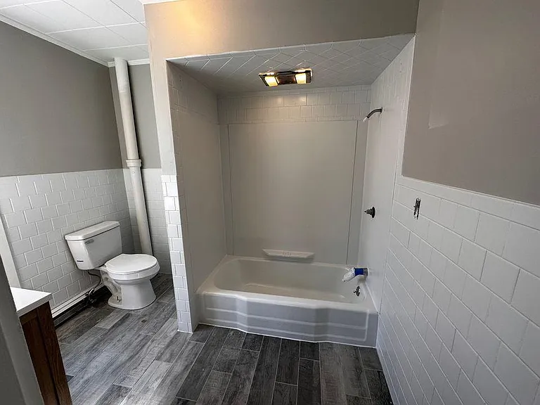 24A W High St #24A — Photo 6