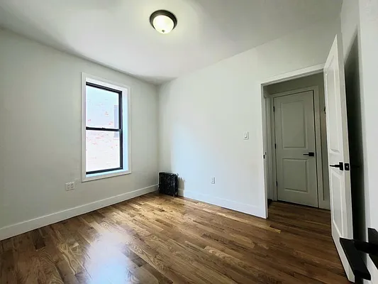 Rented by Oxford Property Group | media 8